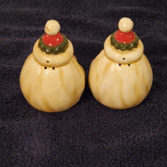 Vintage Santa Glazed Salt and Pepper Shakers - Picture 2 of 5